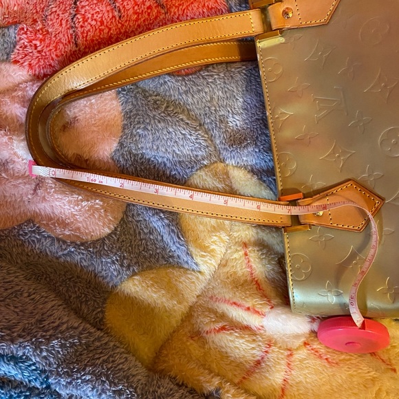 Authentic Louis Vuitton Houston vernis LV Purse - Picture 12 of 16